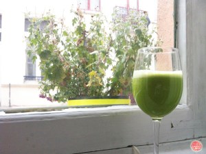 zumo_brocoli_manzana